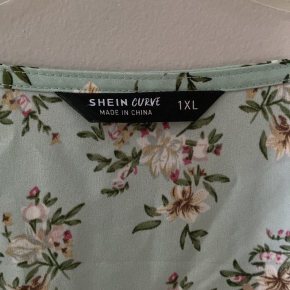 Peplum style blouse - Picture 3 of 5